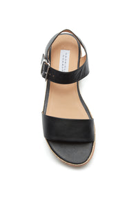 Alisa Sandal
