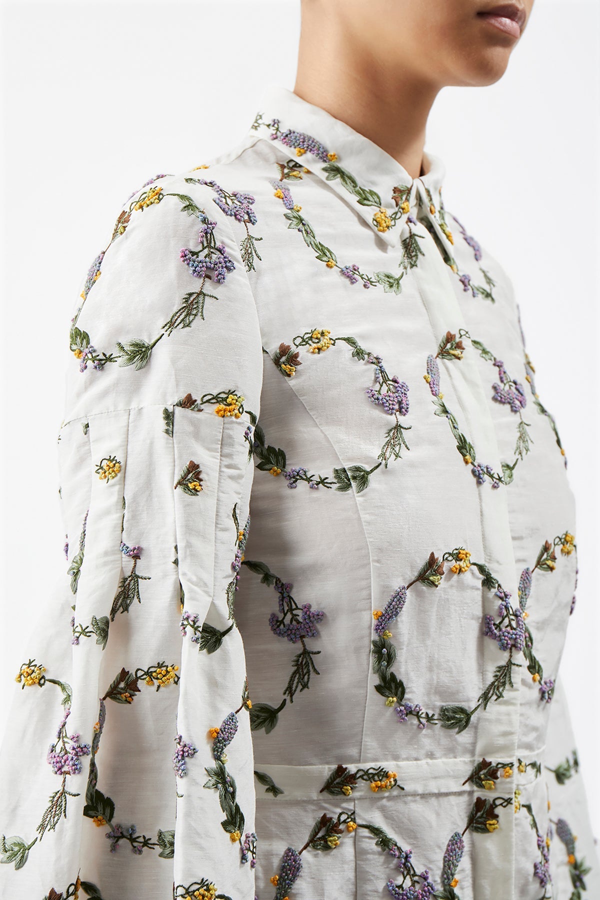 Embroidered Mauri Dress in Silk Linen